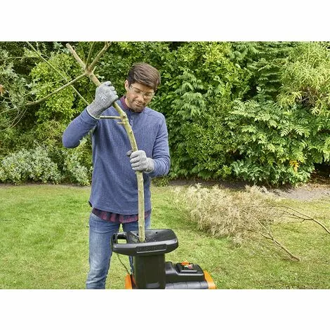 BLACK & DECKER BLACK+DECKER BEGAS5800 Elektro Leise Häcksler Gartenhäcksler 2800W Ø 45 Mm 45L 6 BLACK & DECKER BLACK+DECKER BEGAS5800 Elektro Leise Häcksler Gartenhäcksler 2800W Ø 45 Mm 45L – Bild 4