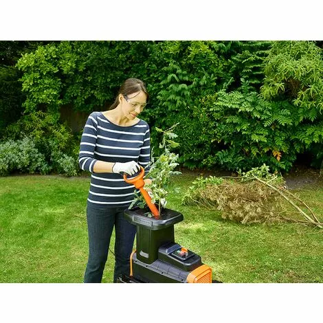 BLACK & DECKER BLACK+DECKER BEGAS5800 Elektro Leise Häcksler Gartenhäcksler 2800W Ø 45 Mm 45L 7 BLACK & DECKER BLACK+DECKER BEGAS5800 Elektro Leise Häcksler Gartenhäcksler 2800W Ø 45 Mm 45L – Bild 5